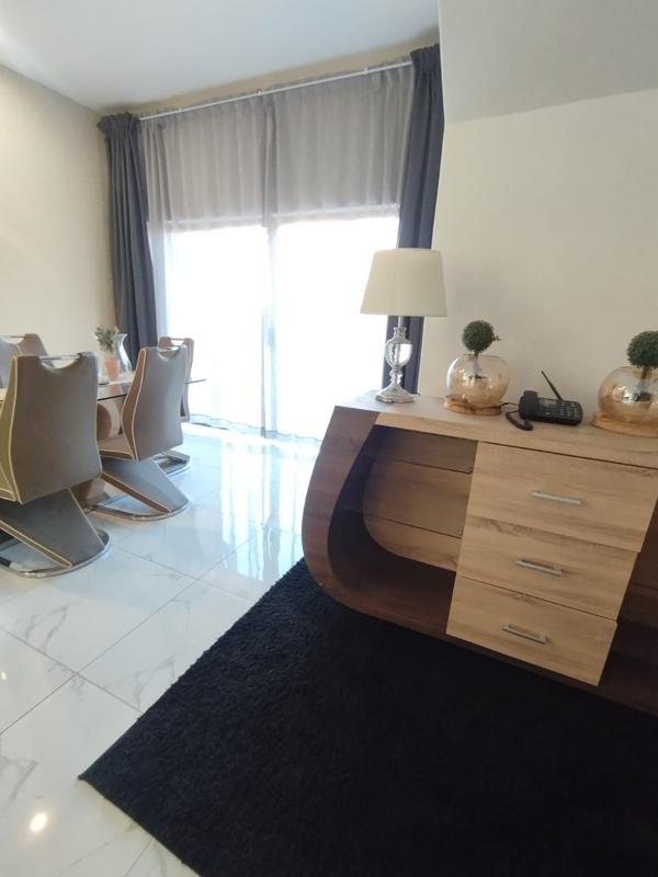 To Let 5 Bedroom Property for Rent in Hurlingham Gauteng