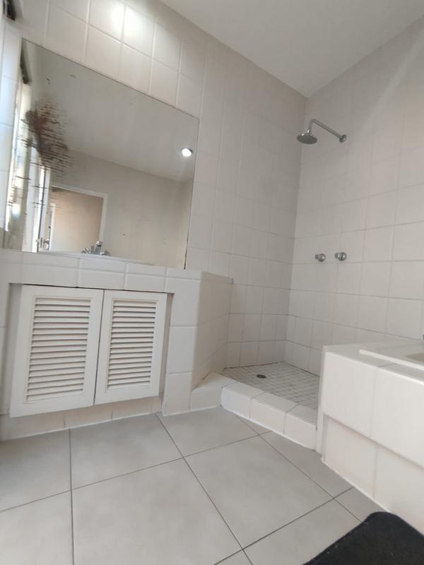 To Let 5 Bedroom Property for Rent in Hurlingham Gauteng