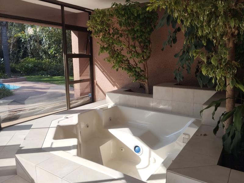 To Let 5 Bedroom Property for Rent in Hurlingham Gauteng