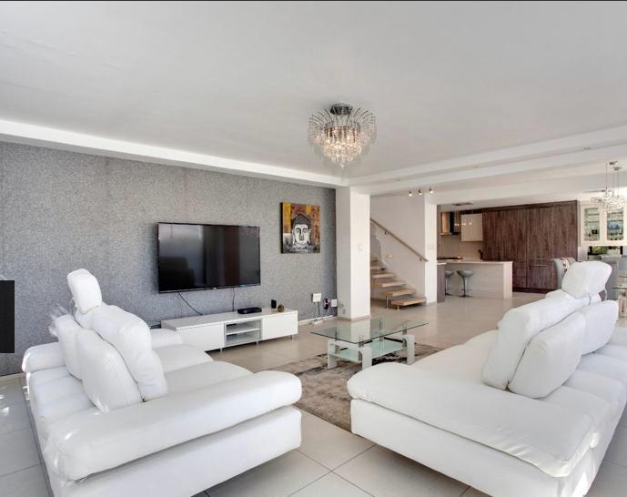 To Let 4 Bedroom Property for Rent in Morningside Gauteng