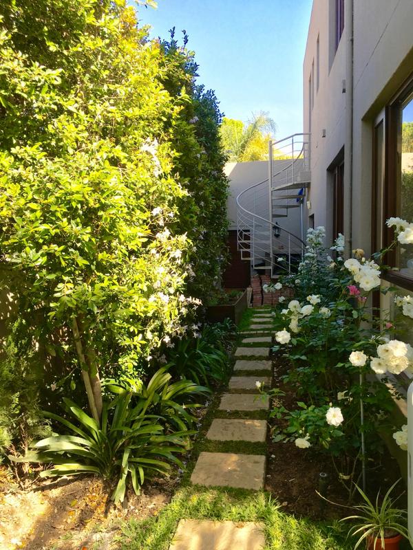 To Let 4 Bedroom Property for Rent in Morningside Gauteng