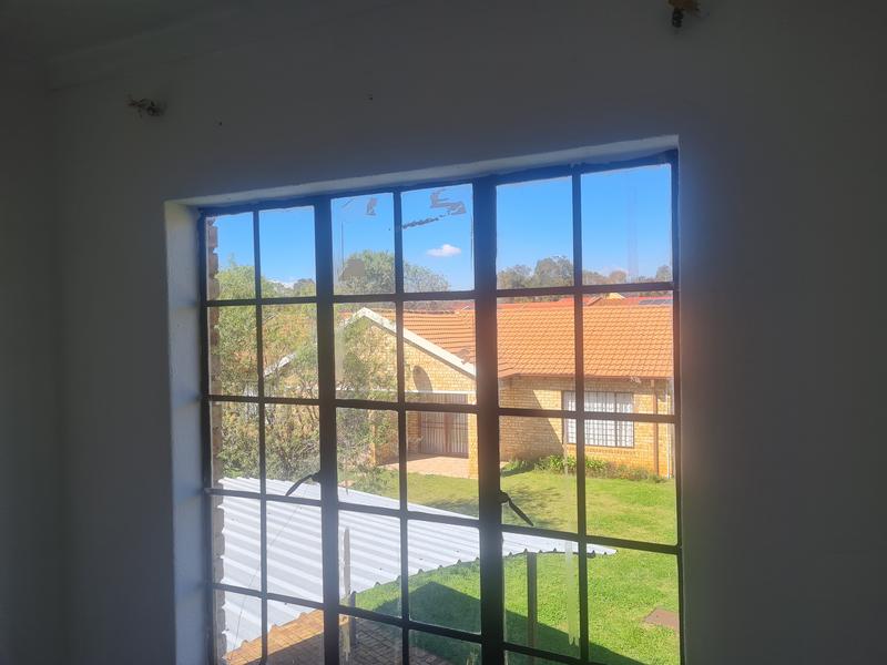 2 Bedroom Property for Sale in Florida Gauteng
