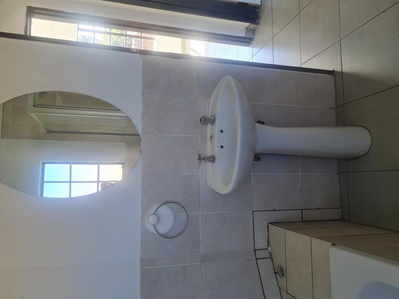 2 Bedroom Property for Sale in Florida Gauteng