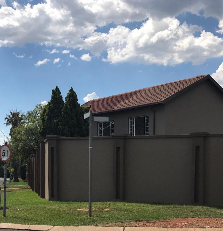 9 Bedroom Property for Sale in Weltevreden Park Gauteng