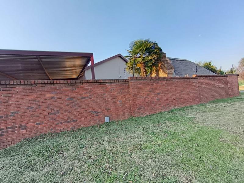 To Let 5 Bedroom Property for Rent in Elspark Gauteng