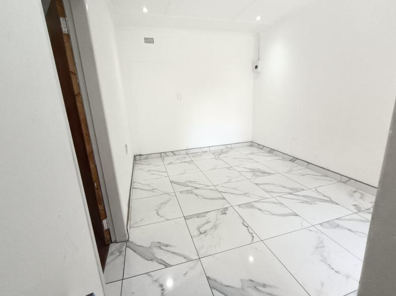To Let 1 Bedroom Property for Rent in Kew Gauteng
