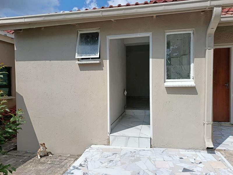 To Let 1 Bedroom Property for Rent in Kew Gauteng