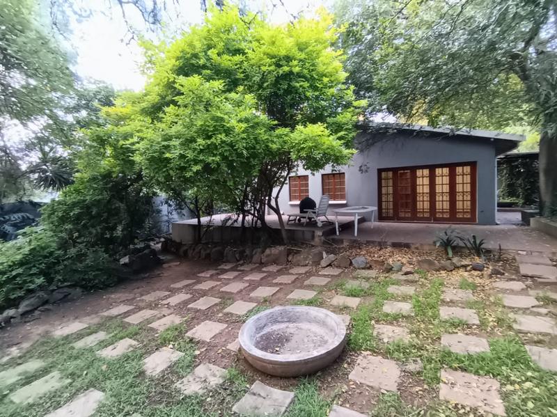 To Let 3 Bedroom Property for Rent in Robindale Gauteng