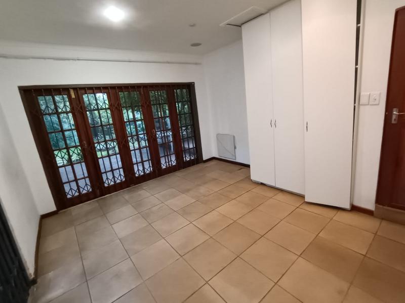 To Let 3 Bedroom Property for Rent in Robindale Gauteng