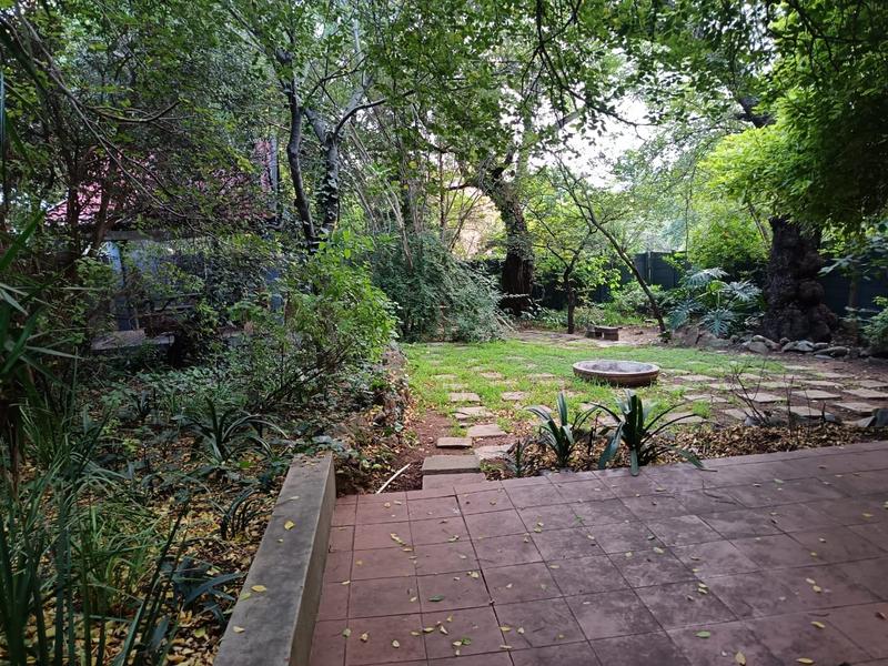 To Let 3 Bedroom Property for Rent in Robindale Gauteng