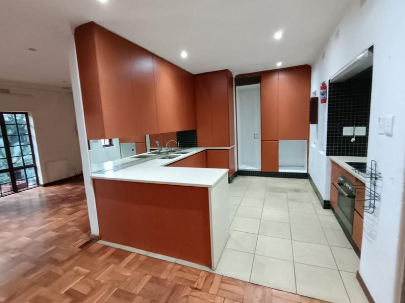 To Let 3 Bedroom Property for Rent in Robindale Gauteng