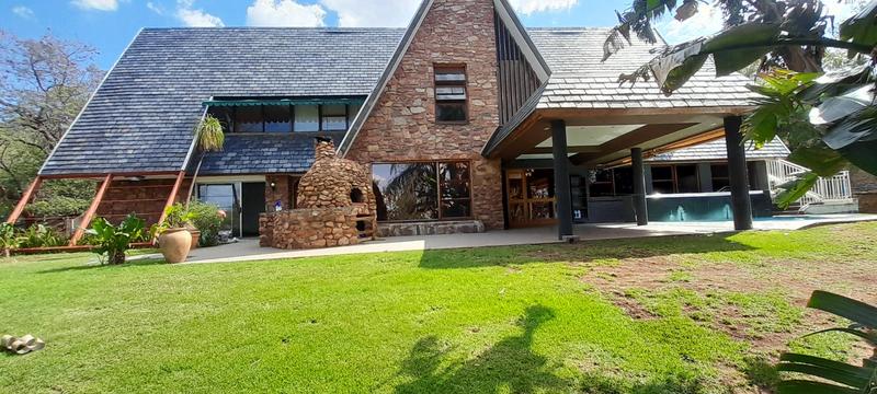 To Let 4 Bedroom Property for Rent in Little Falls Gauteng