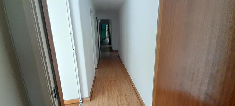 To Let 4 Bedroom Property for Rent in Little Falls Gauteng