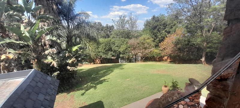 To Let 4 Bedroom Property for Rent in Little Falls Gauteng