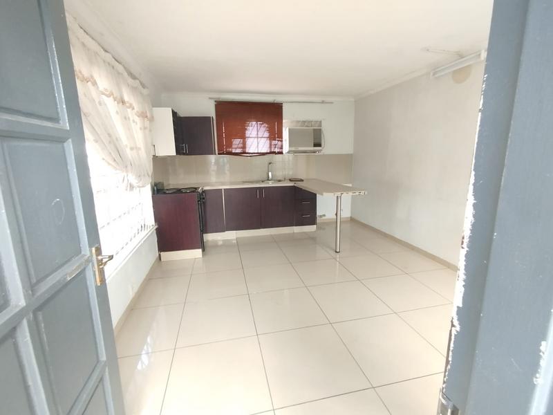 To Let 1 Bedroom Property for Rent in Wendywood Gauteng