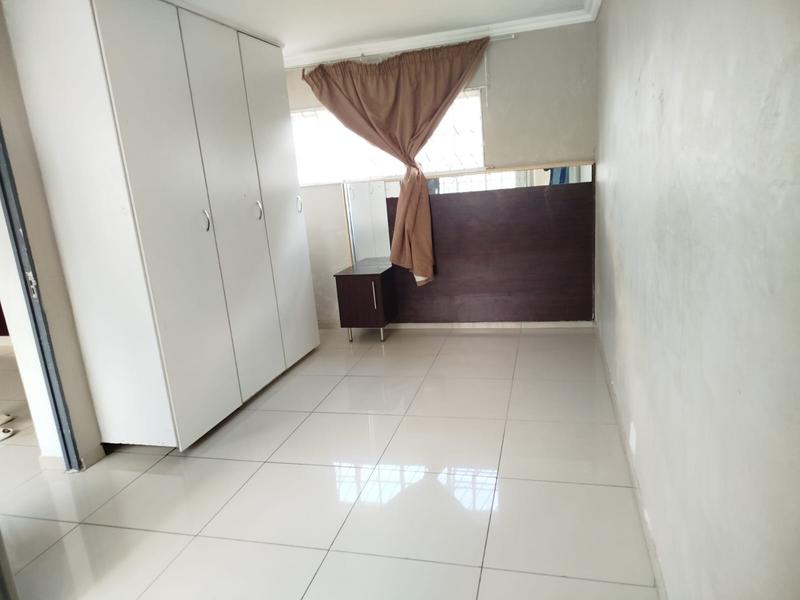 To Let 1 Bedroom Property for Rent in Wendywood Gauteng