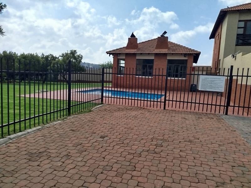 To Let 2 Bedroom Property for Rent in Pretorius Park Gauteng