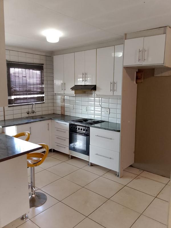 To Let 2 Bedroom Property for Rent in Kya Sands Gauteng