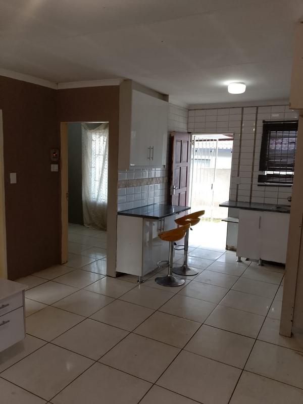 To Let 2 Bedroom Property for Rent in Kya Sands Gauteng