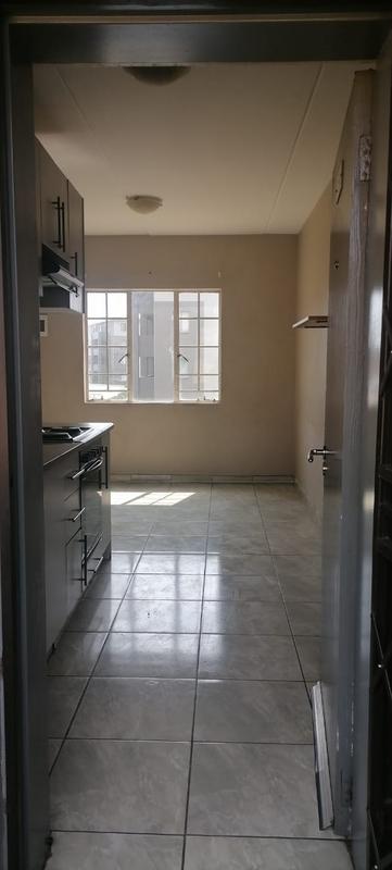 To Let 2 Bedroom Property for Rent in Fleurhof Gauteng