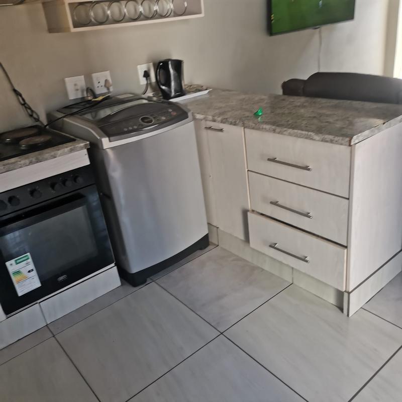 To Let 3 Bedroom Property for Rent in Fleurhof Gauteng