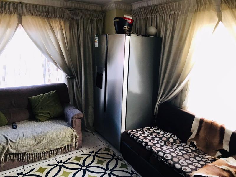 5 Bedroom Property for Sale in Diepkloof Gauteng