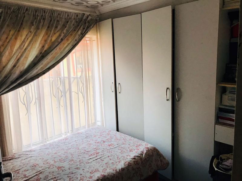 5 Bedroom Property for Sale in Diepkloof Gauteng