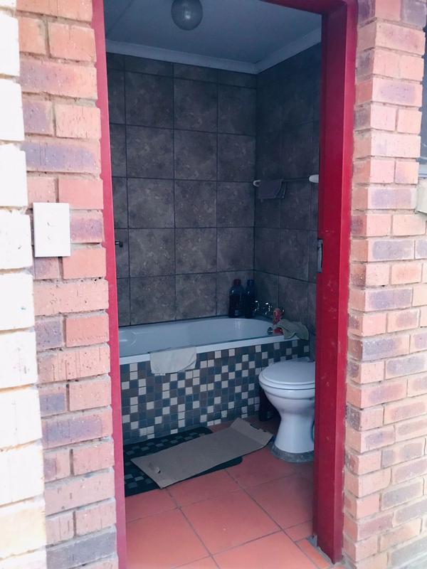 5 Bedroom Property for Sale in Diepkloof Gauteng