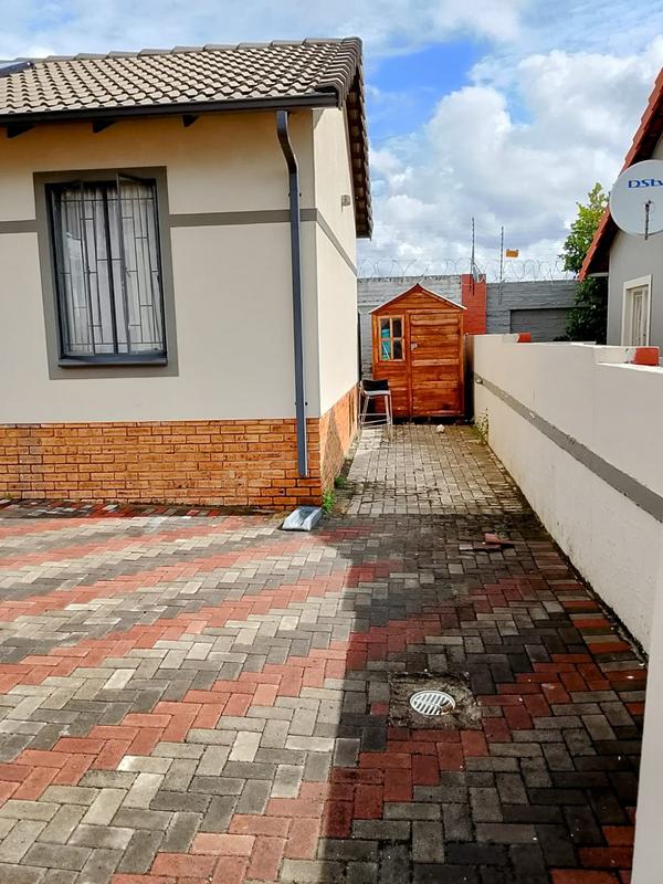 3 Bedroom Property for Sale in Kya Sands Gauteng