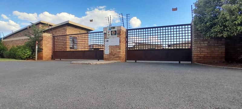 2 Bedroom Property for Sale in Bonanne Gauteng