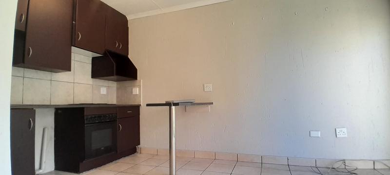 2 Bedroom Property for Sale in Bonanne Gauteng