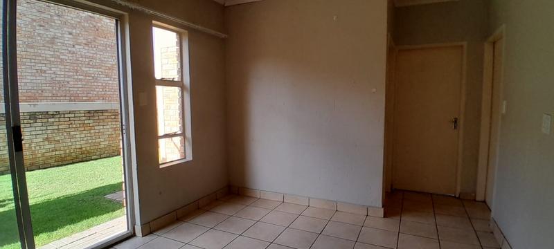 2 Bedroom Property for Sale in Bonanne Gauteng