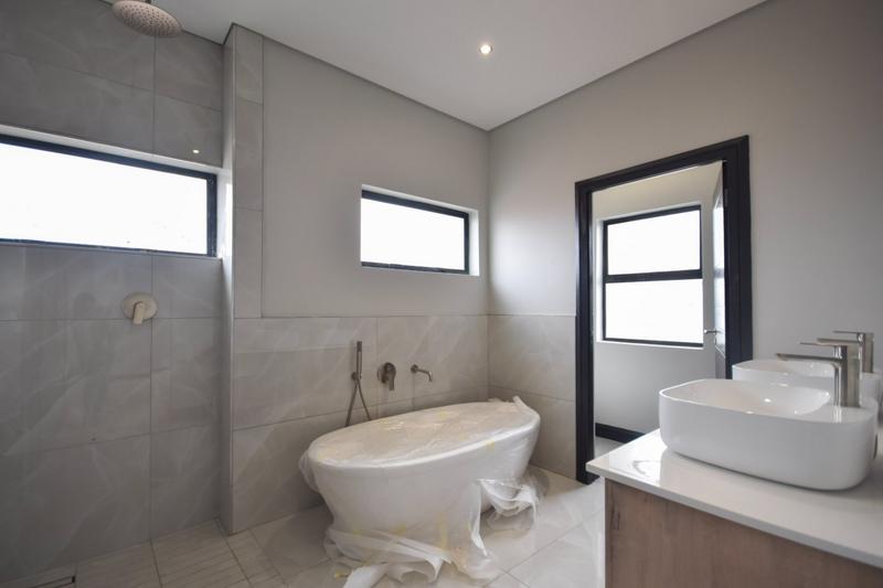 4 Bedroom Property for Sale in Fountainbrook Estate Gauteng