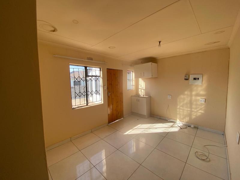 To Let 1 Bedroom Property for Rent in Ebony Park Gauteng