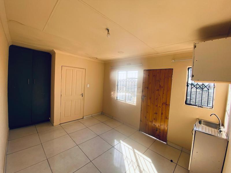 To Let 1 Bedroom Property for Rent in Ebony Park Gauteng