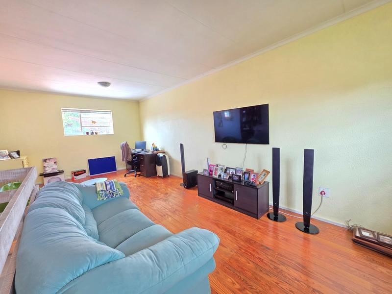 3 Bedroom Property for Sale in Weltevreden Park Gauteng