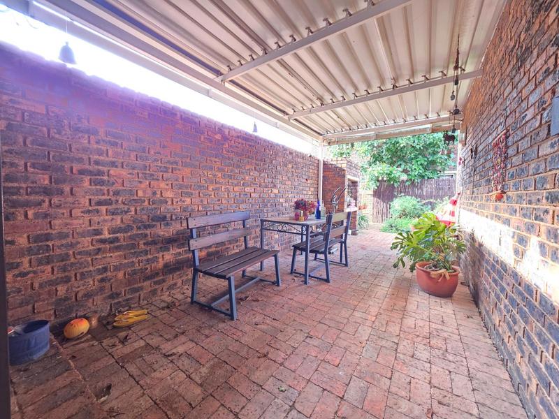 3 Bedroom Property for Sale in Weltevreden Park Gauteng