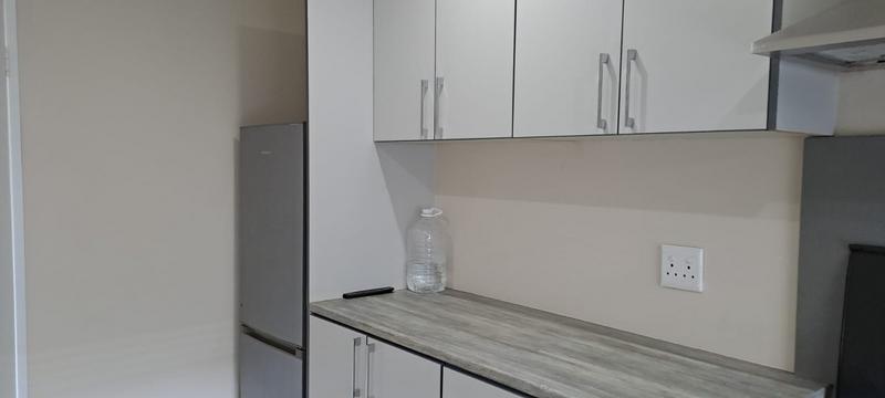 To Let 2 Bedroom Property for Rent in Brackendowns Gauteng