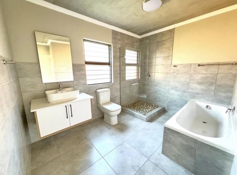 2 Bedroom Property for Sale in Rietvalleirand Gauteng