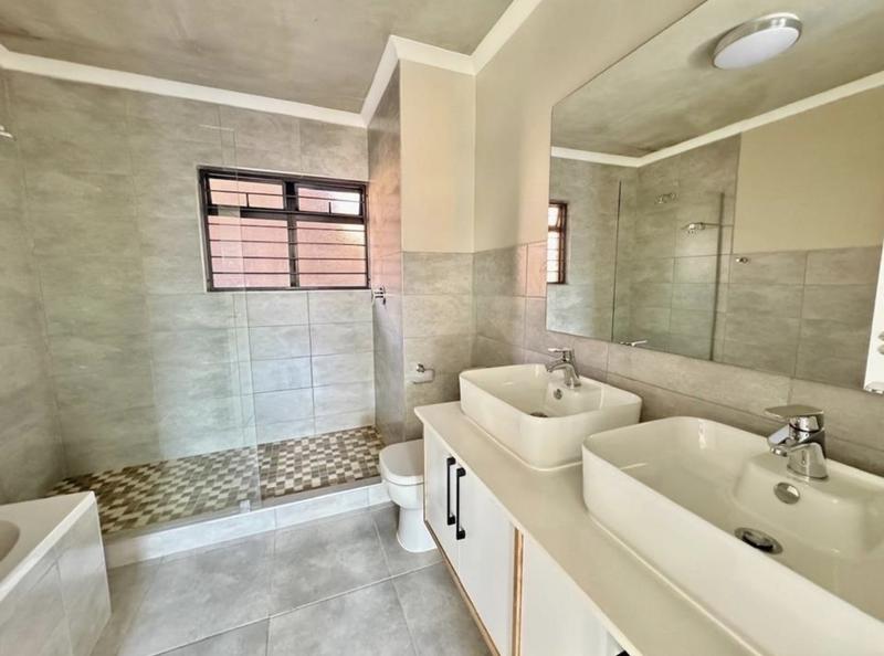 2 Bedroom Property for Sale in Rietvalleirand Gauteng