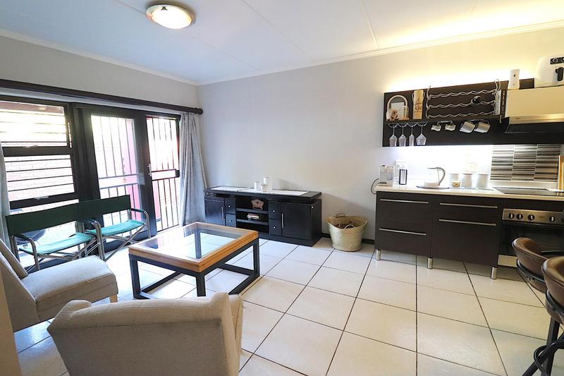 To Let 2 Bedroom Property for Rent in Douglasdale Gauteng