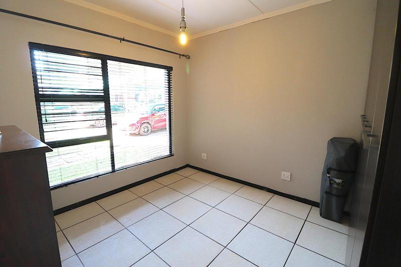 To Let 2 Bedroom Property for Rent in Douglasdale Gauteng