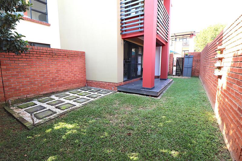 To Let 2 Bedroom Property for Rent in Douglasdale Gauteng