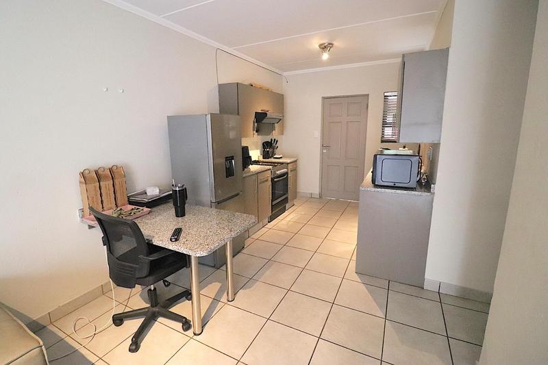1 Bedroom Property for Sale in Beverley Gauteng