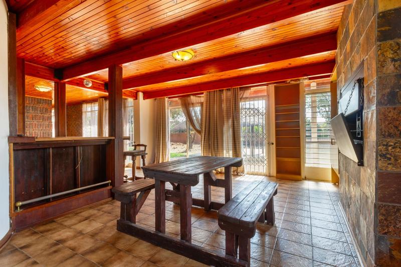 To Let 5 Bedroom Property for Rent in Sundowner Gauteng