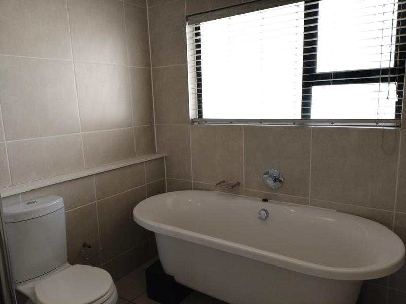 To Let 3 Bedroom Property for Rent in Bryanston Gauteng