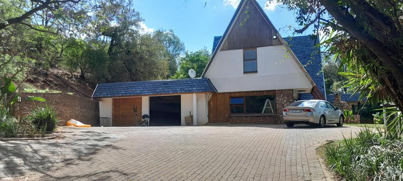 To Let 4 Bedroom Property for Rent in Little Falls Gauteng
