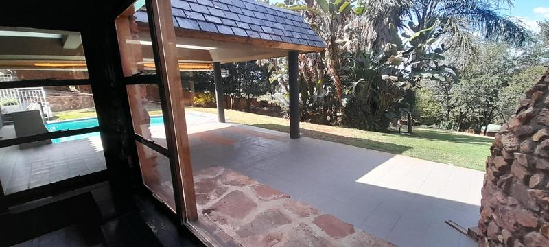 To Let 4 Bedroom Property for Rent in Little Falls Gauteng
