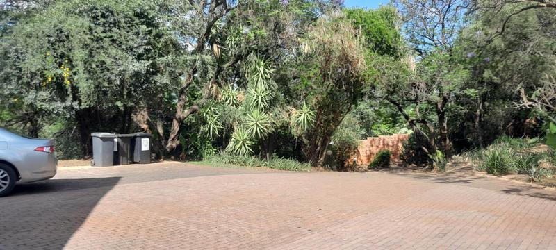 To Let 4 Bedroom Property for Rent in Little Falls Gauteng