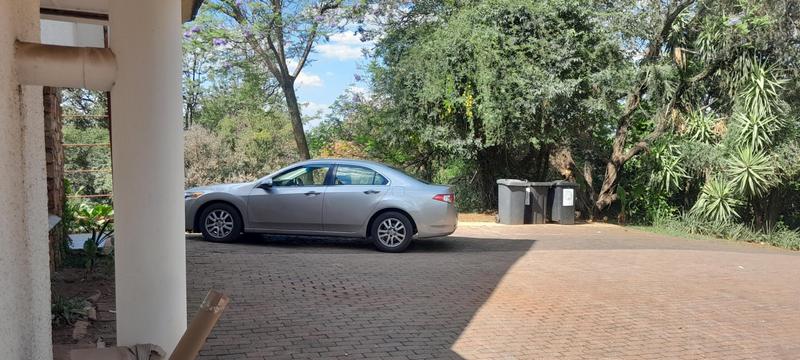 To Let 4 Bedroom Property for Rent in Little Falls Gauteng